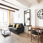 Logement Pour 4 Voyageurs Dans Le Marais